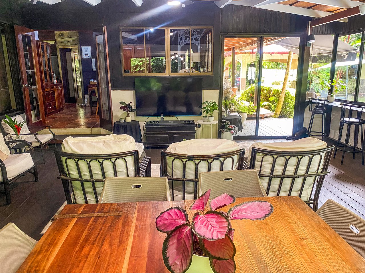 A riverfront 3-bed home on a large property In Ojochal, Costa Rica