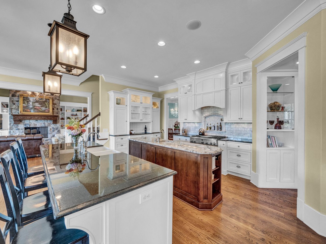 162 Acre Estate with Mountain Views