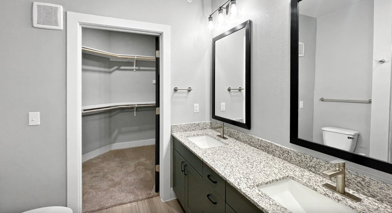 Spacious 2-floor living in NE Austin with up to 8-weeks free!