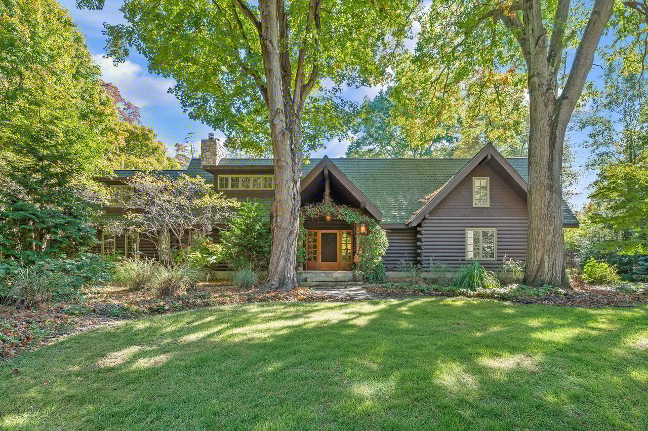 14657 Lakeshore Road