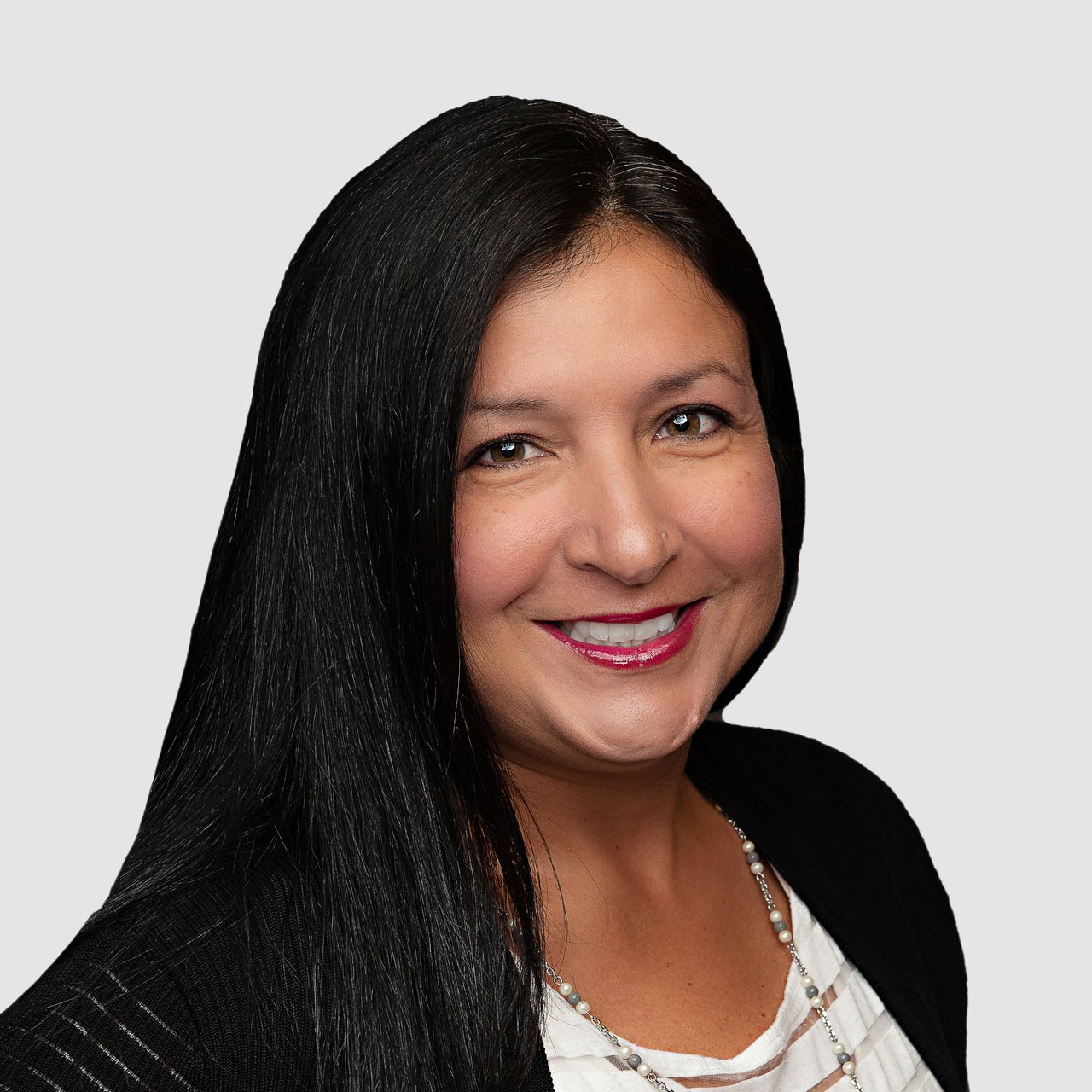 Mara Santos Atlanta, GA Real Estate Agent Headshot