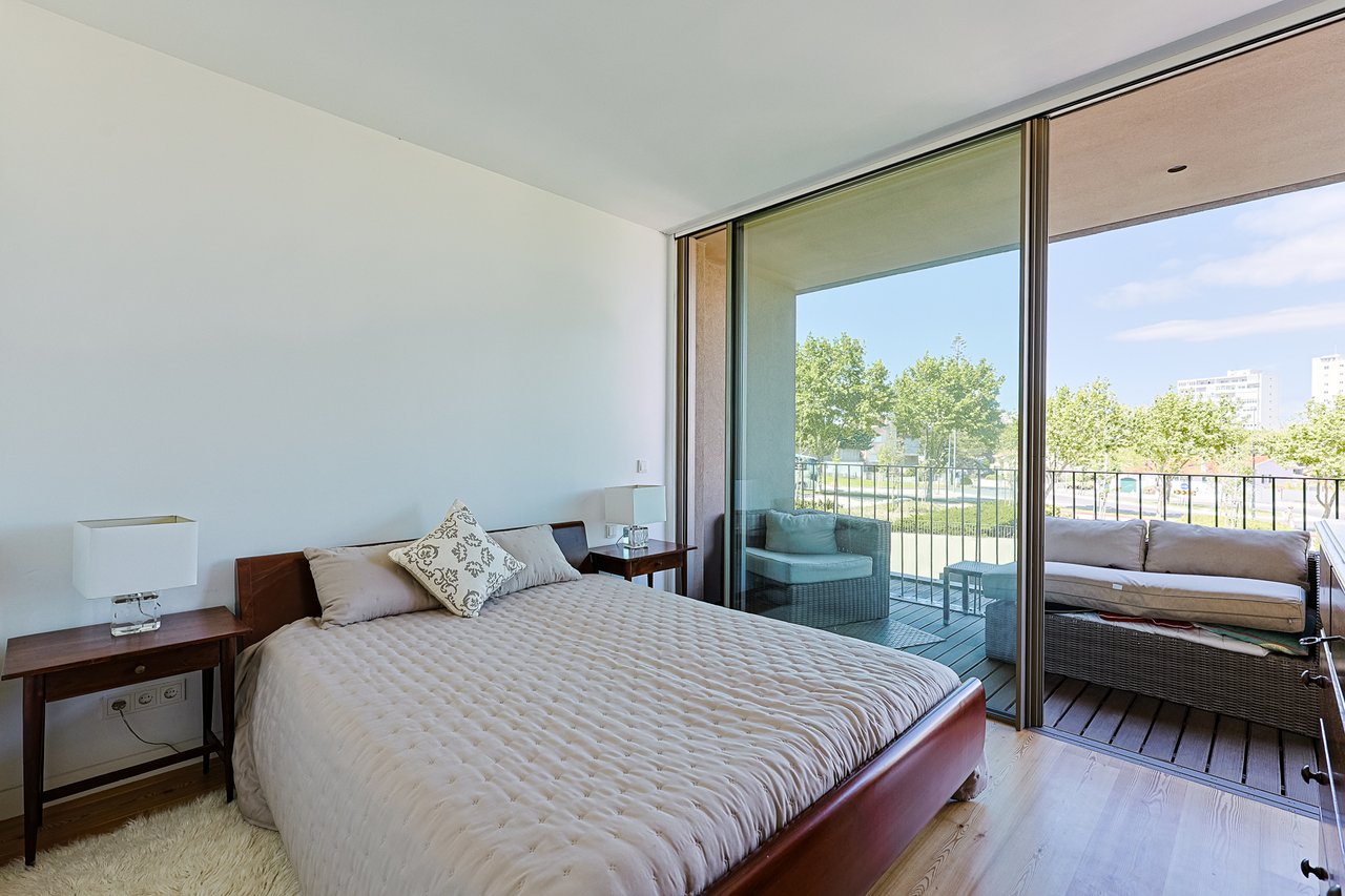 Elegant 2-Bedroom Apartment in One Living Cascais with Premium Amenities