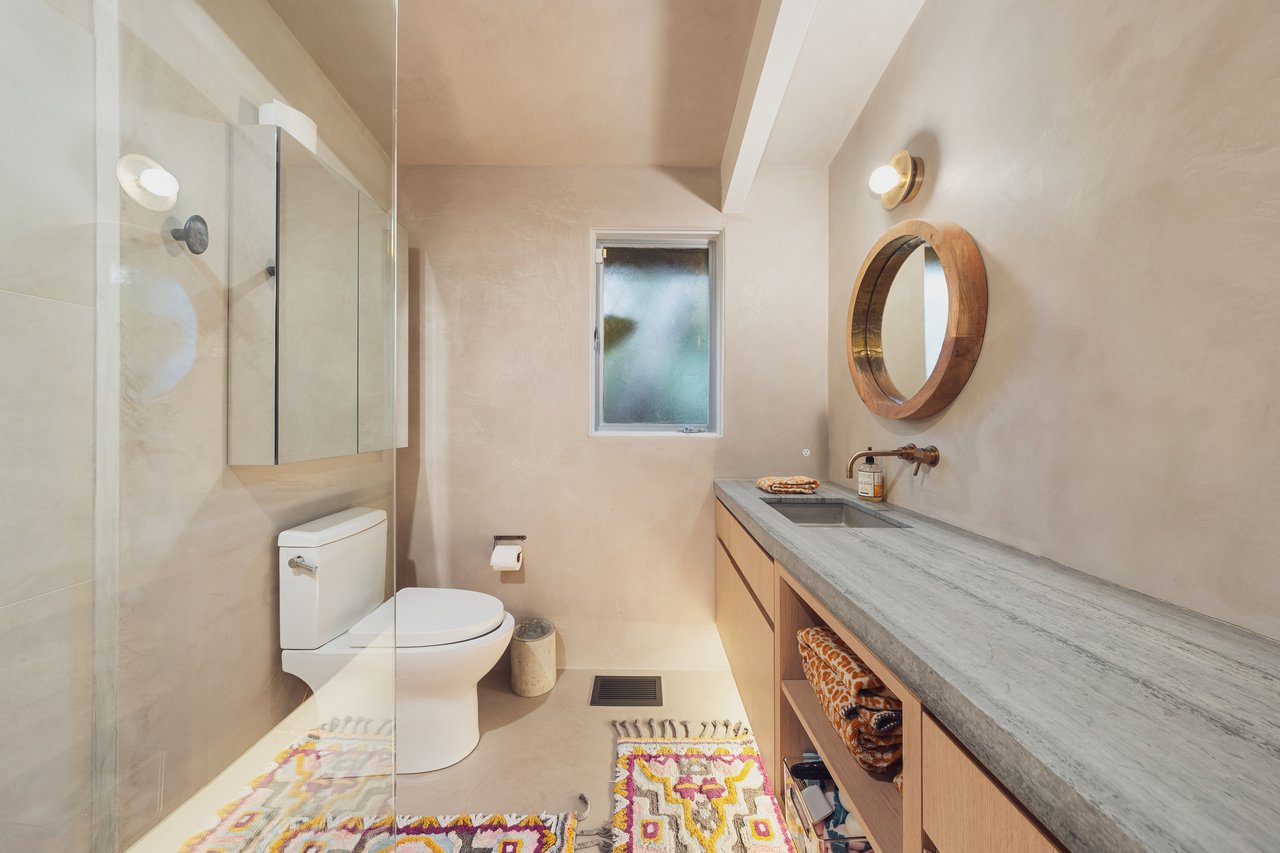295 Mabery Rd, Santa Monica