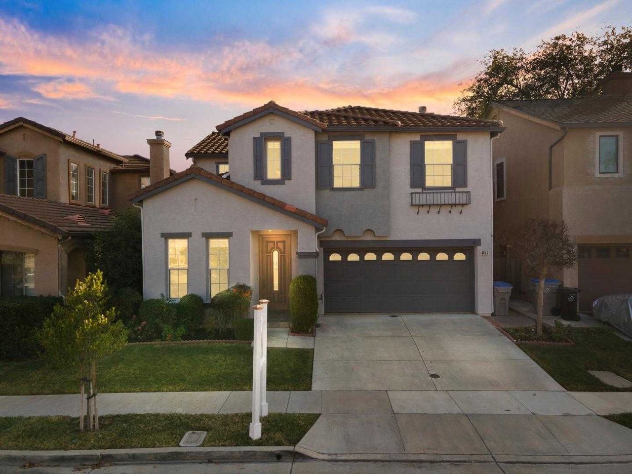 4687 La Crescent LOOP