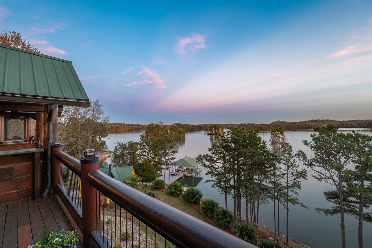 3406 Thunder Point