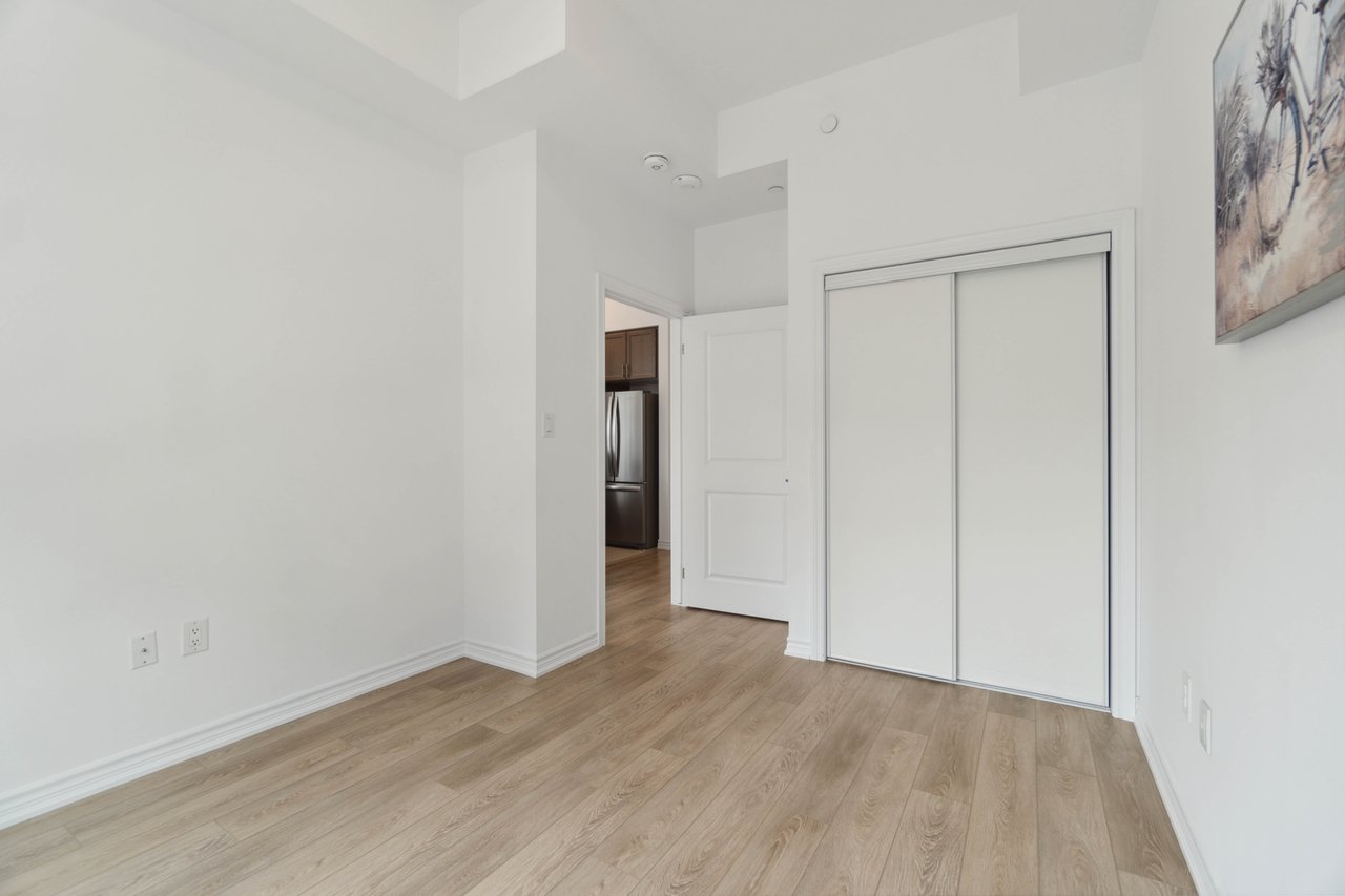 460 Dundas Street E Unit: 121