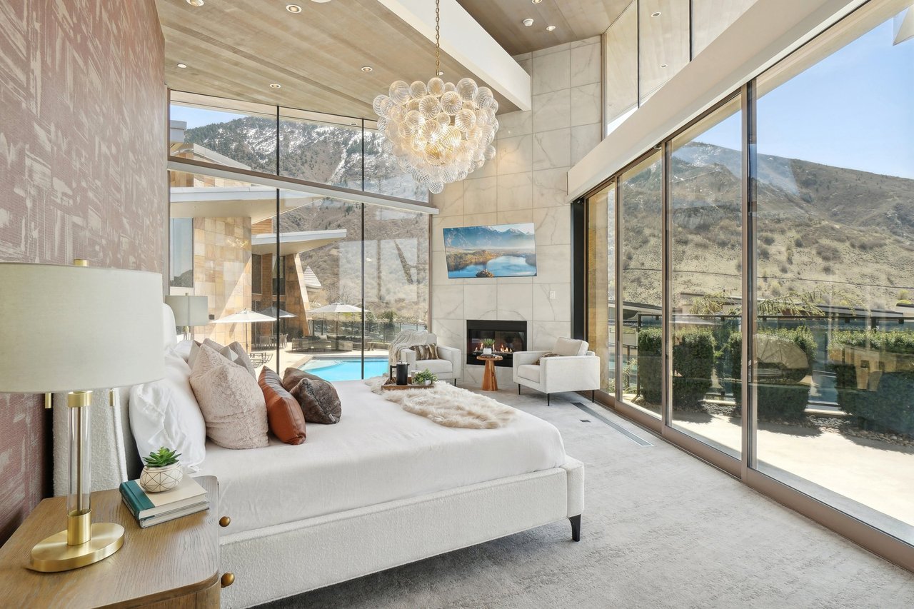 4141 E Canyon Estate Dr