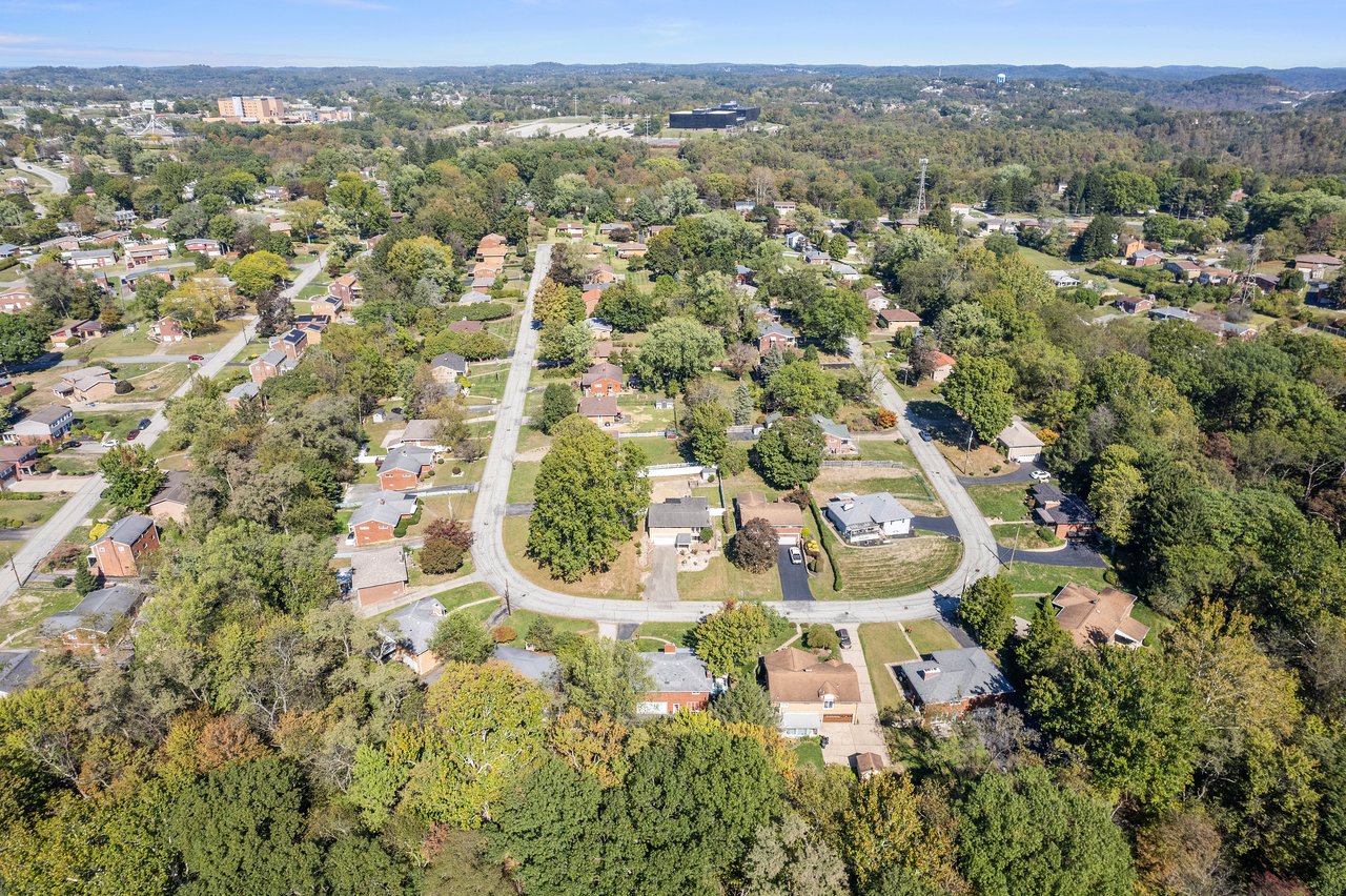 1332 Foxboro Dr