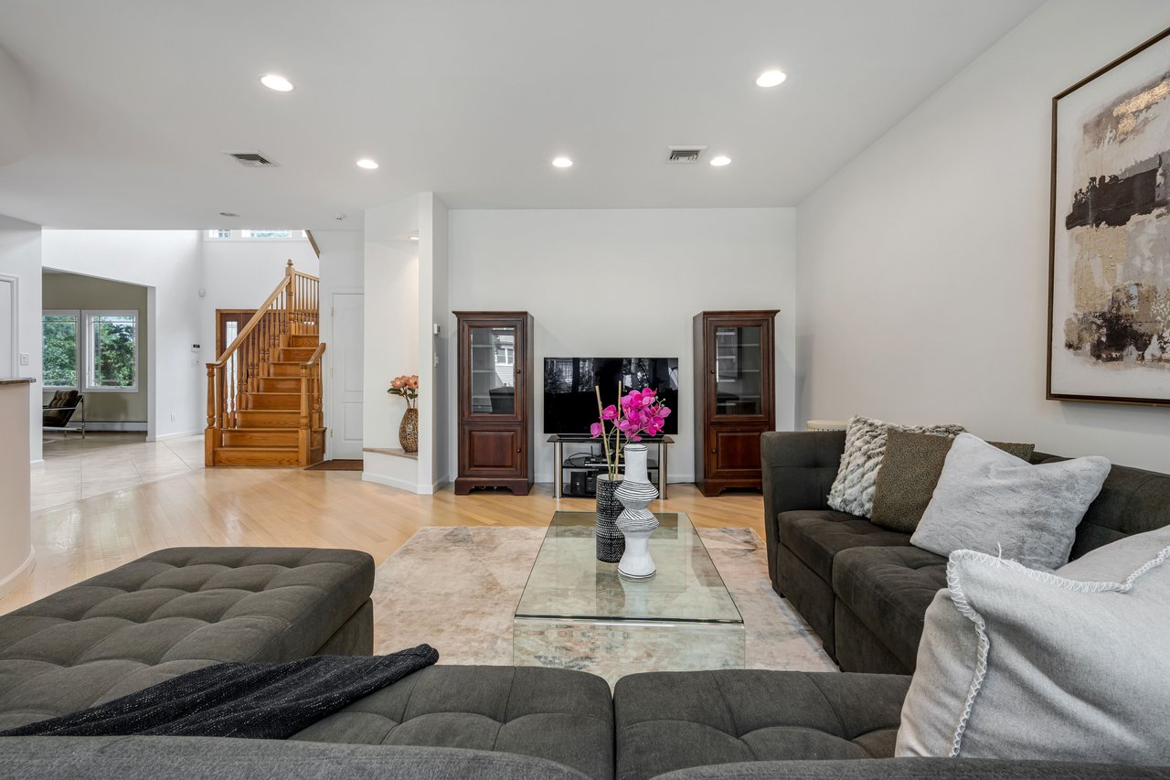 8 Marion Court
