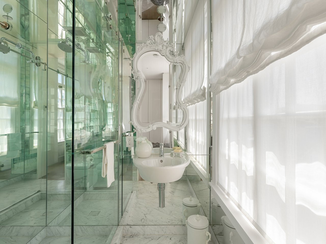 Magnificent Apartment at The Heights