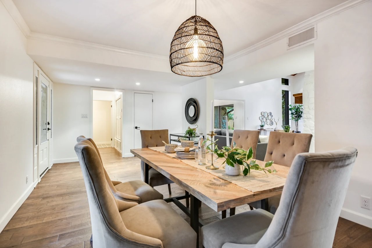 Golf Course Grandeur - 9112 Balcones Club Drive