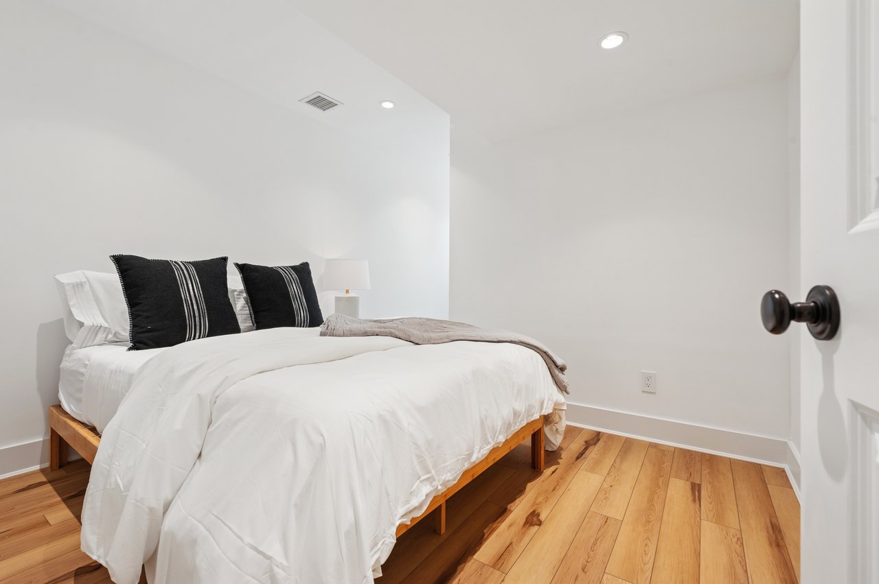 11 Sawasett Avenue