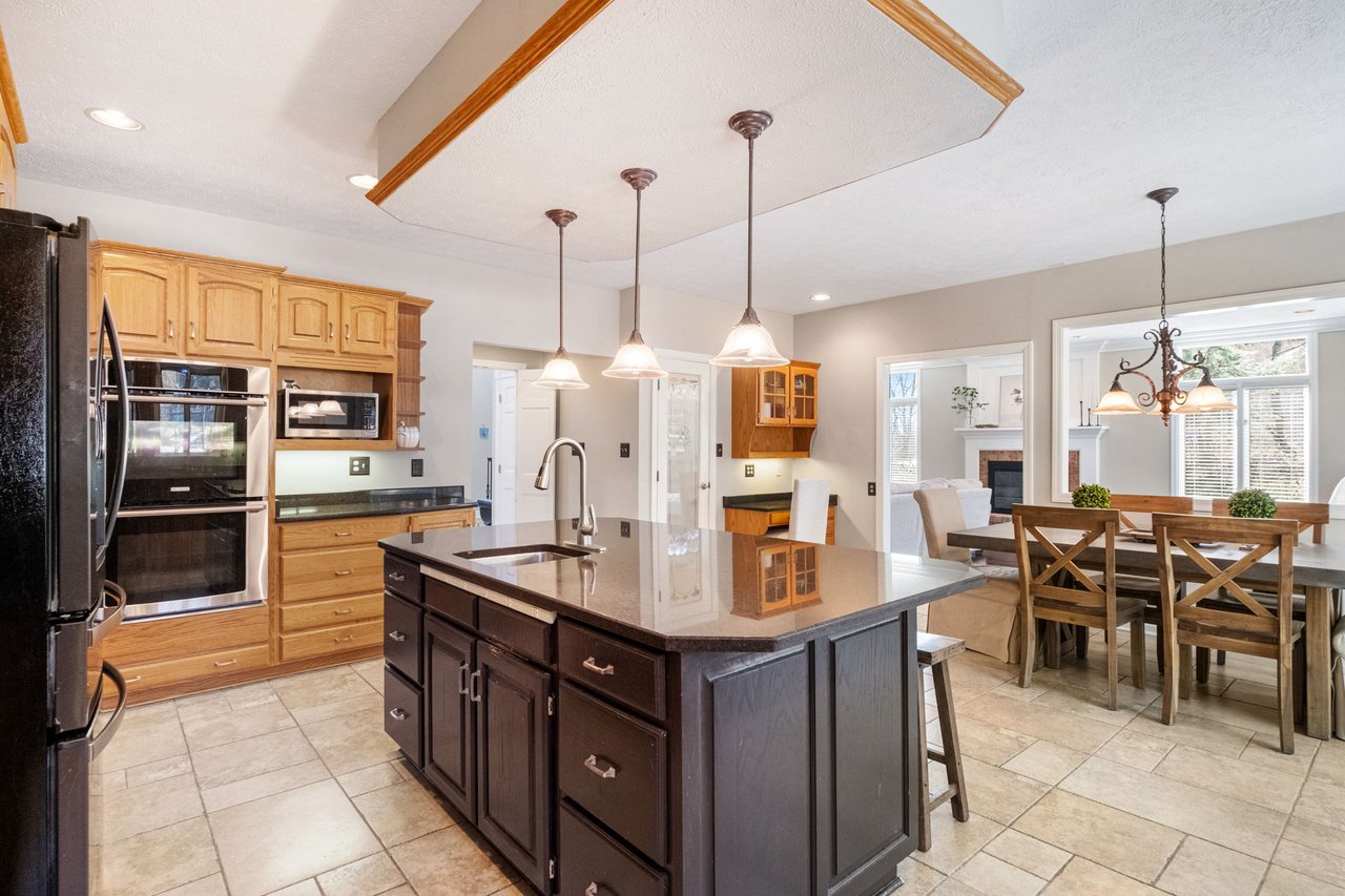 913 Highlander Circle