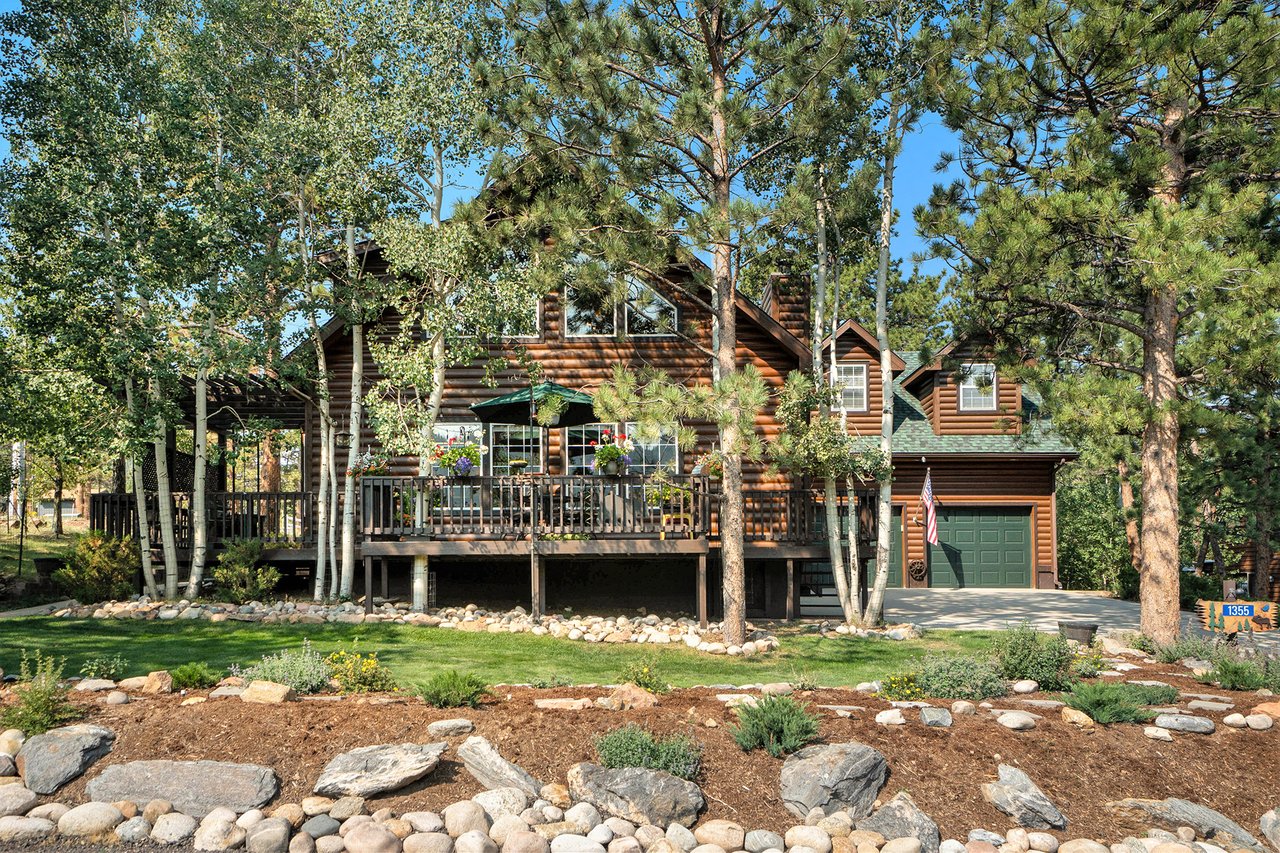 1355 Kinnikinnic Court