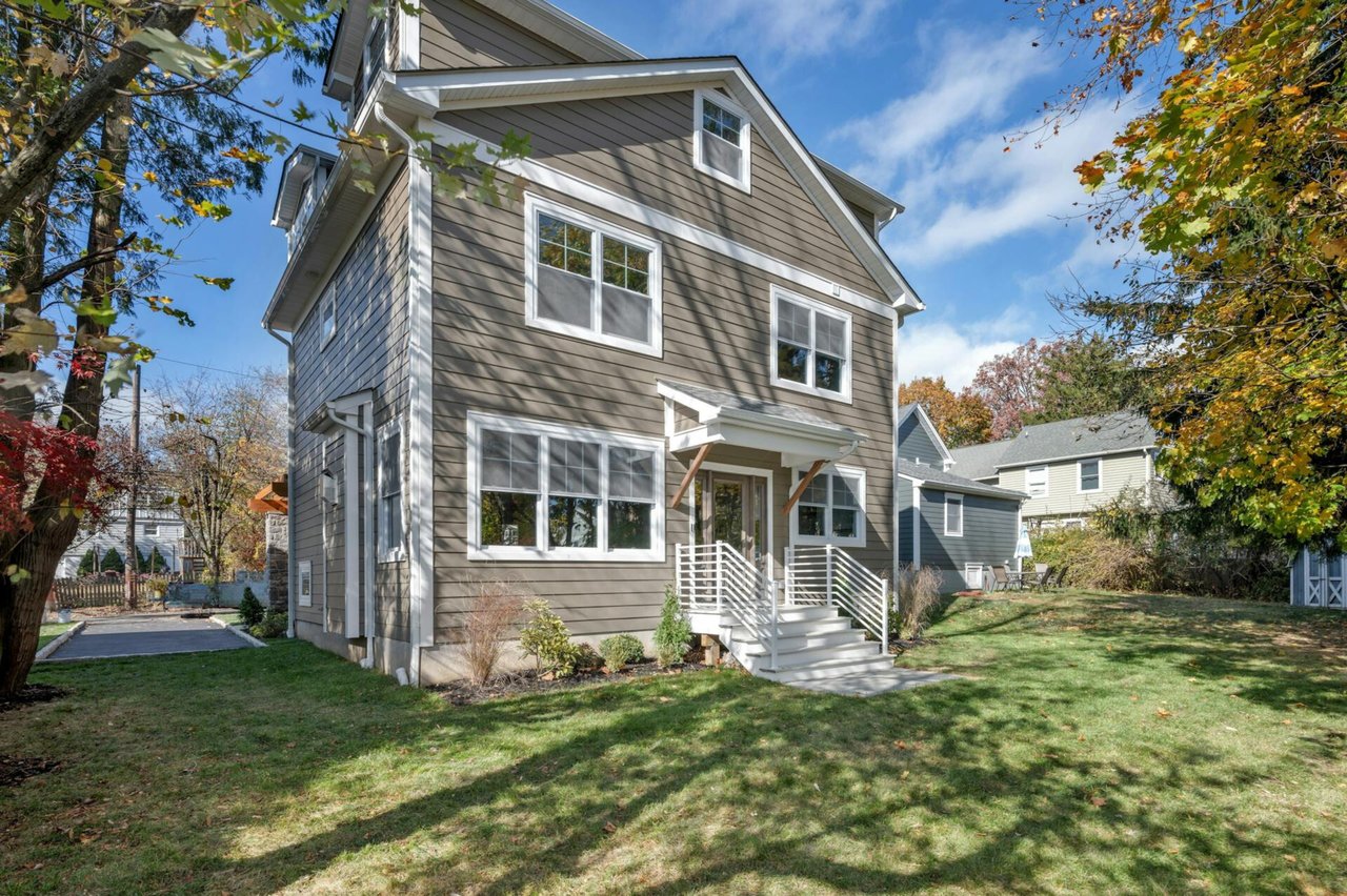17 Parkhurst Place