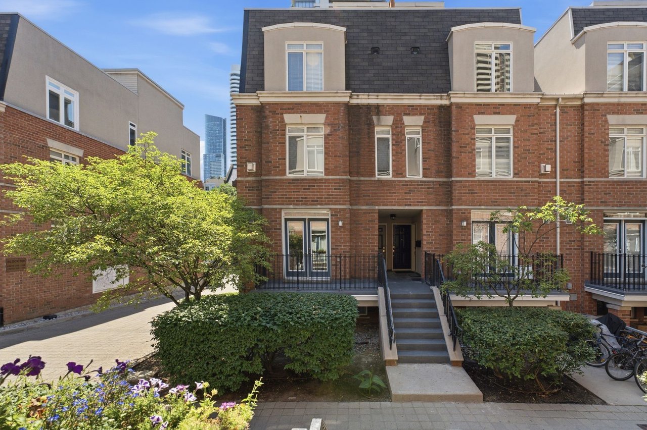 206-415 Jarvis St