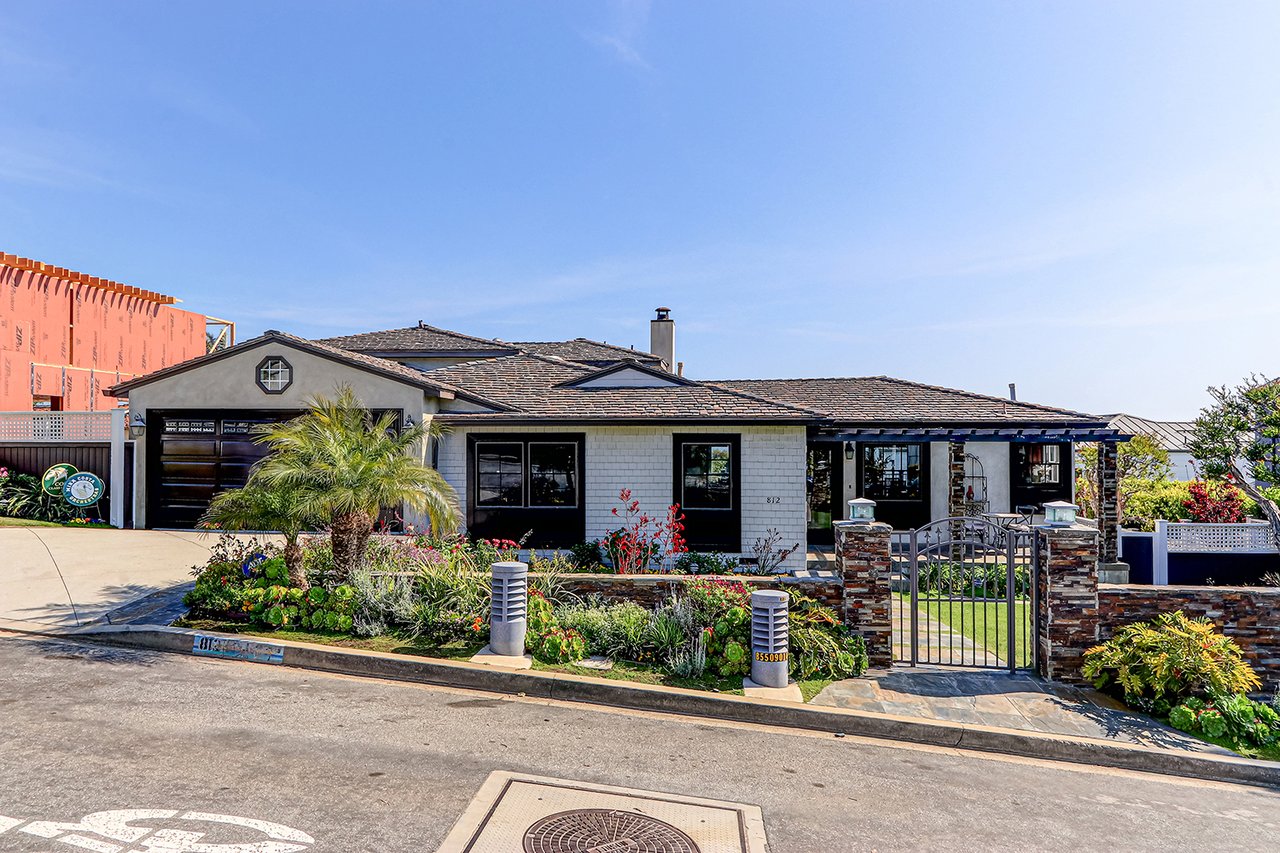 Hill Section View Home