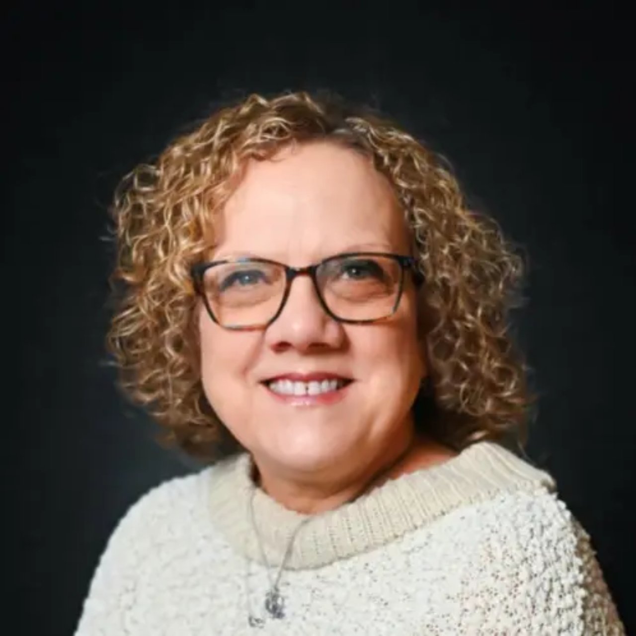 Nina Jo Williams West Plains, MO Real Estate Agent Headshot