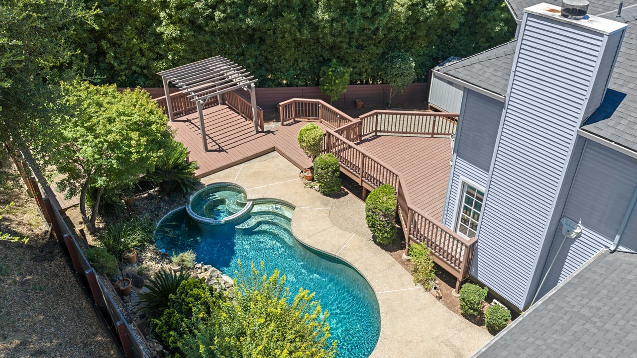 152 Oak Creek Blvd