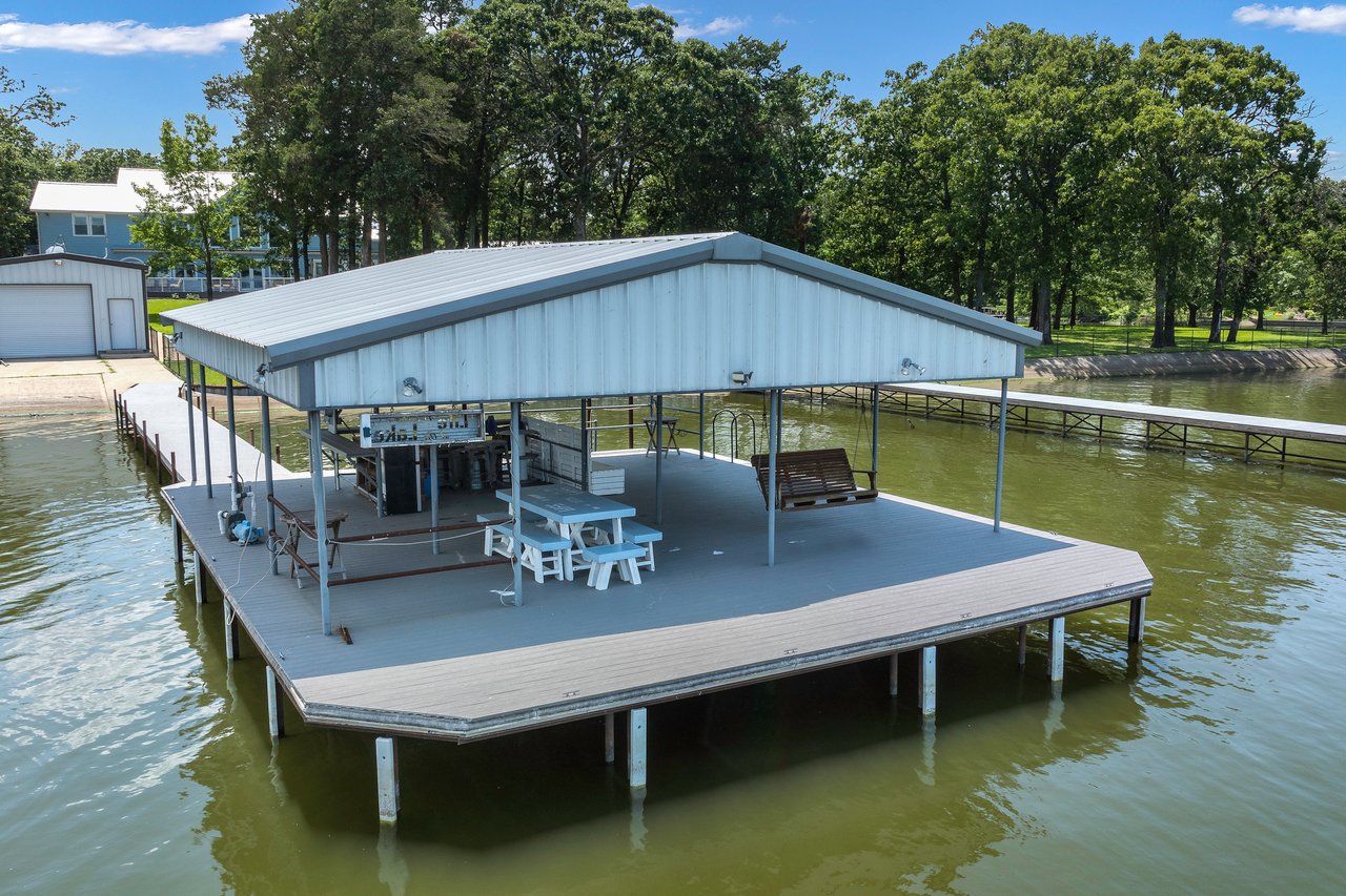 Lakefront Luxury