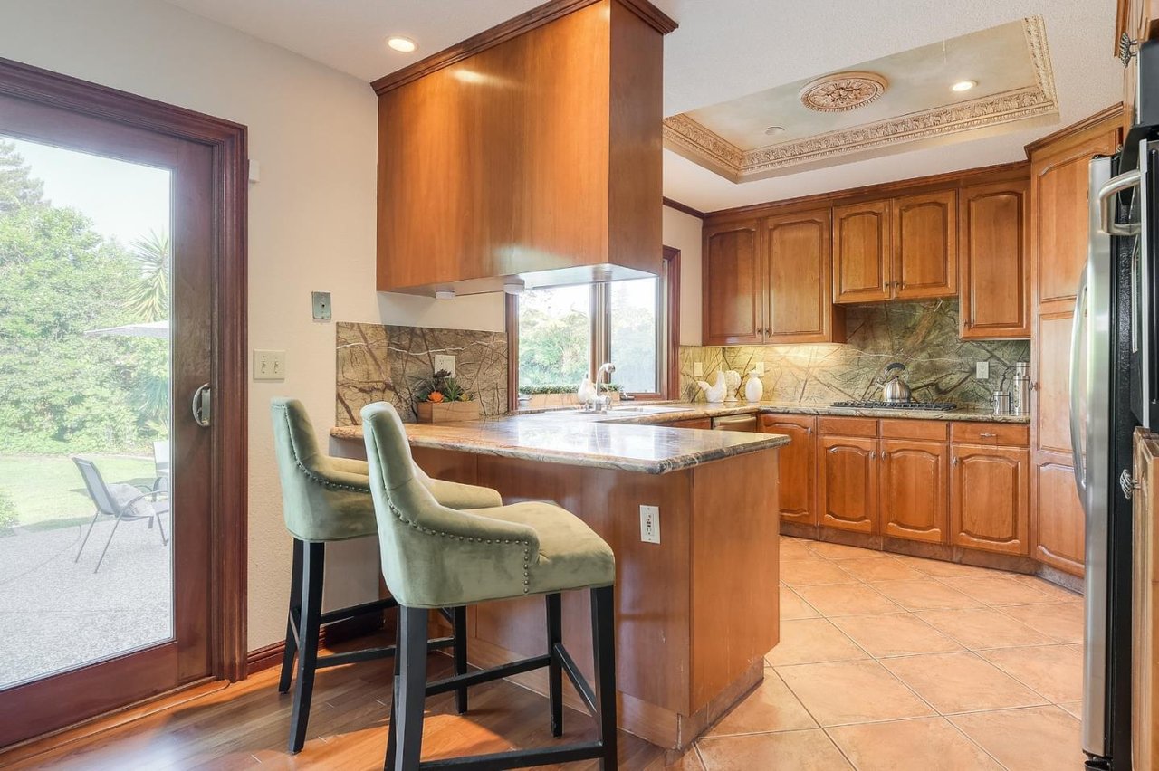 277 Apricot Ln