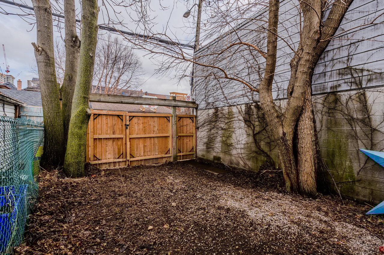 575 Lansdowne Ave