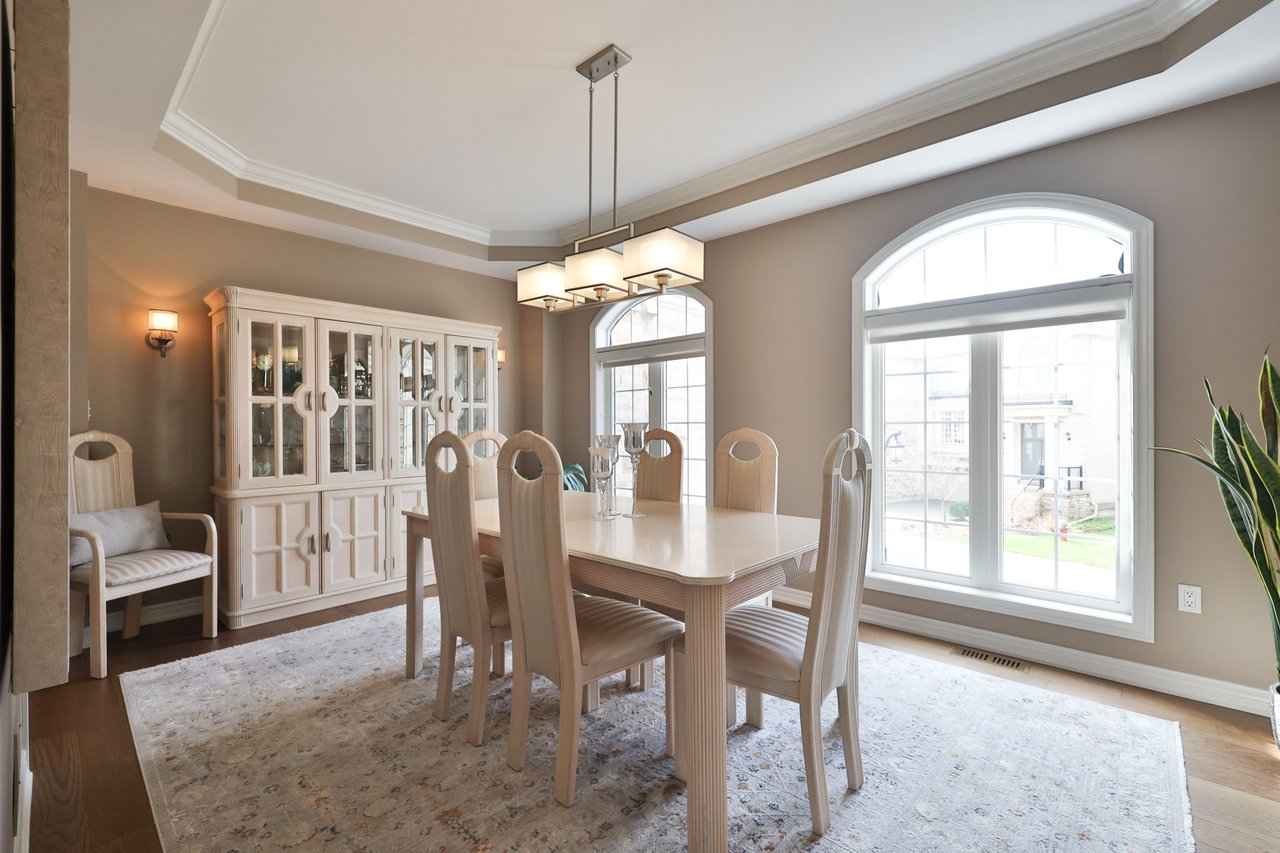 34-2400 Neyagawa Boulevard, Oakville