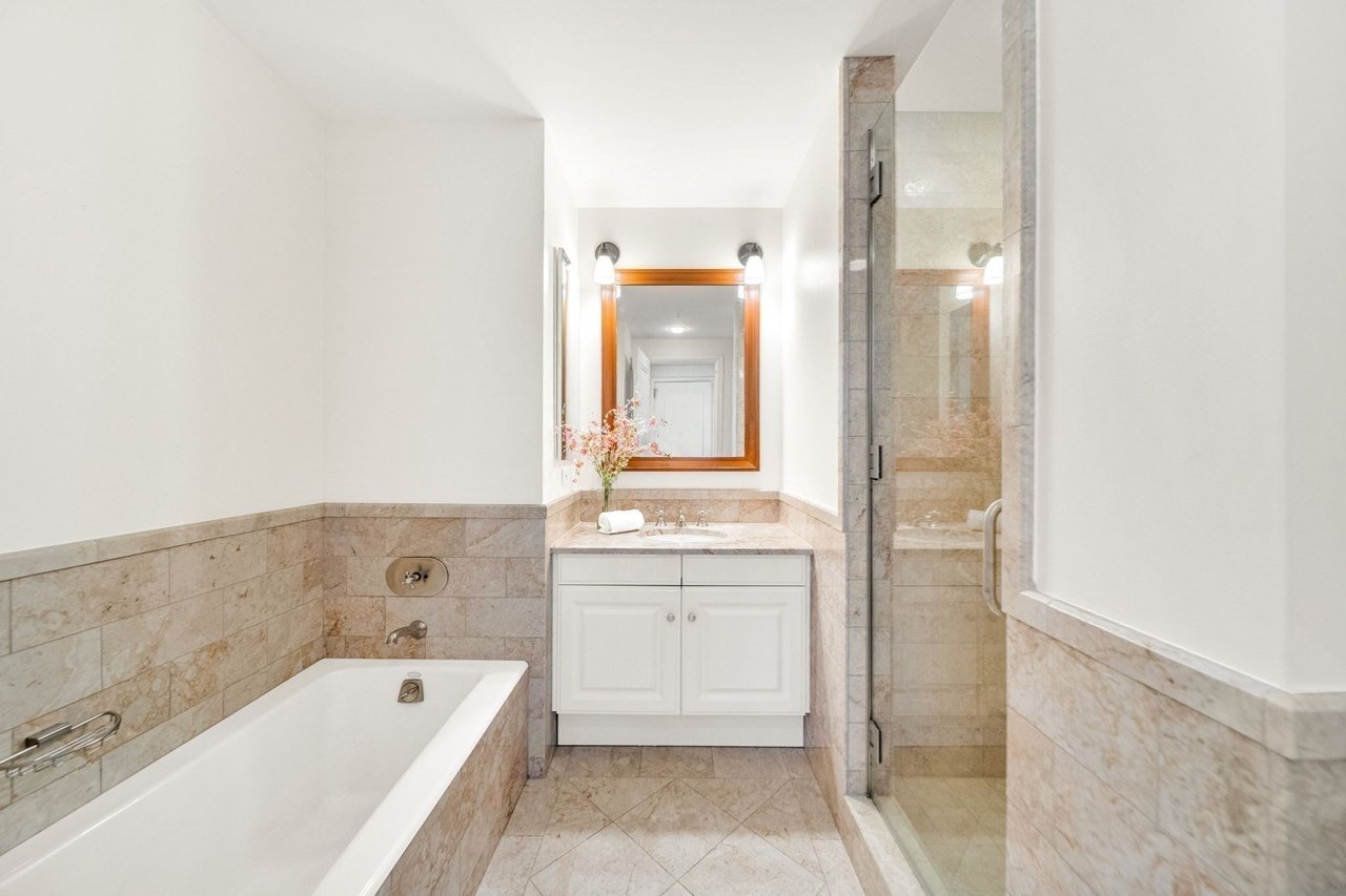 1 Avery Street - #24D