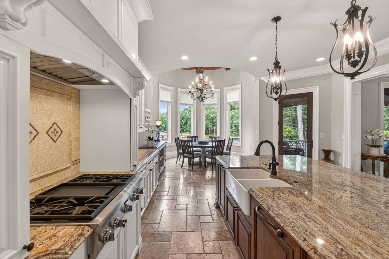 Private Exclusive Listing