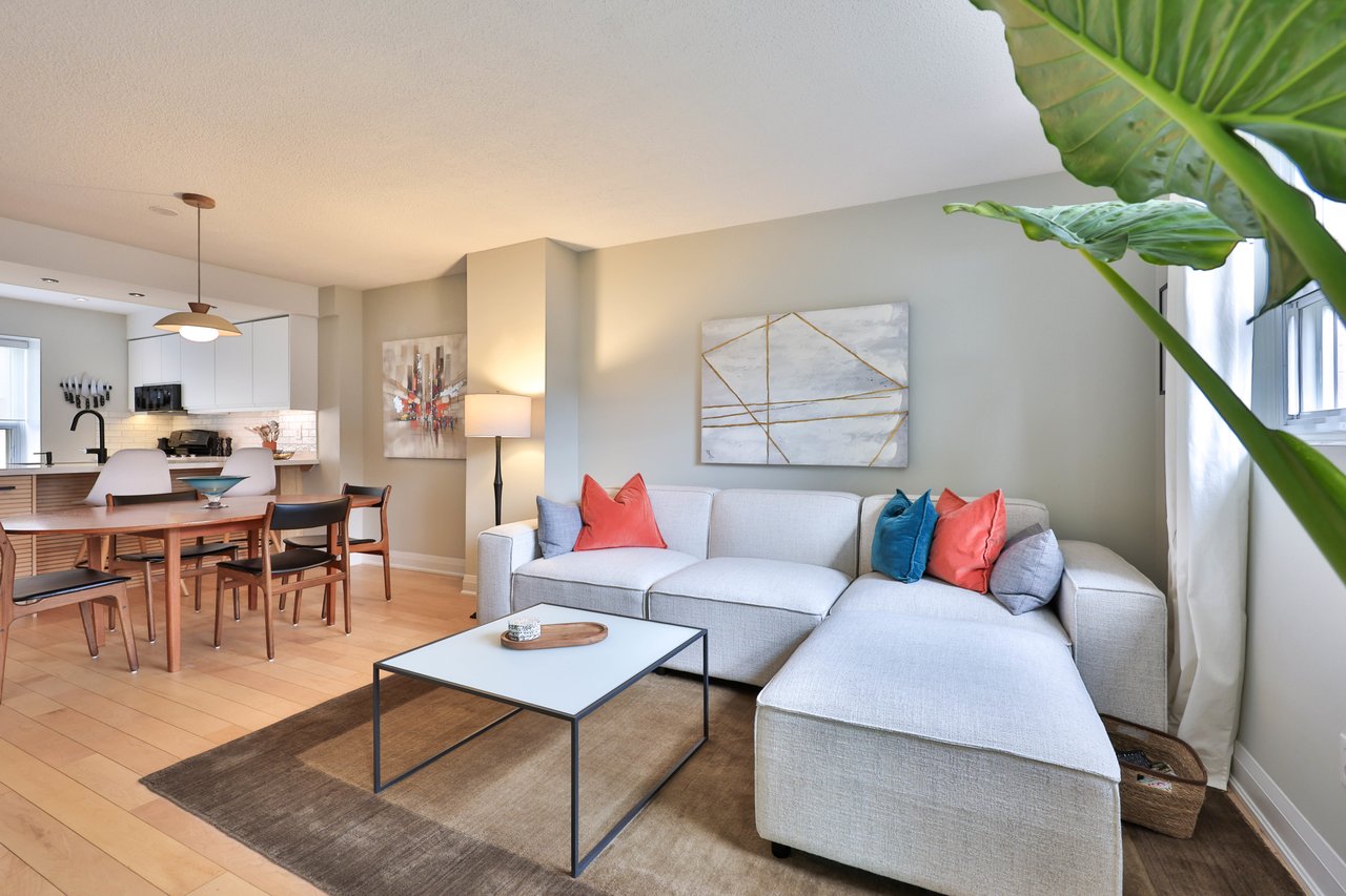 83-1055 Shawnmarr Road, Mississauga