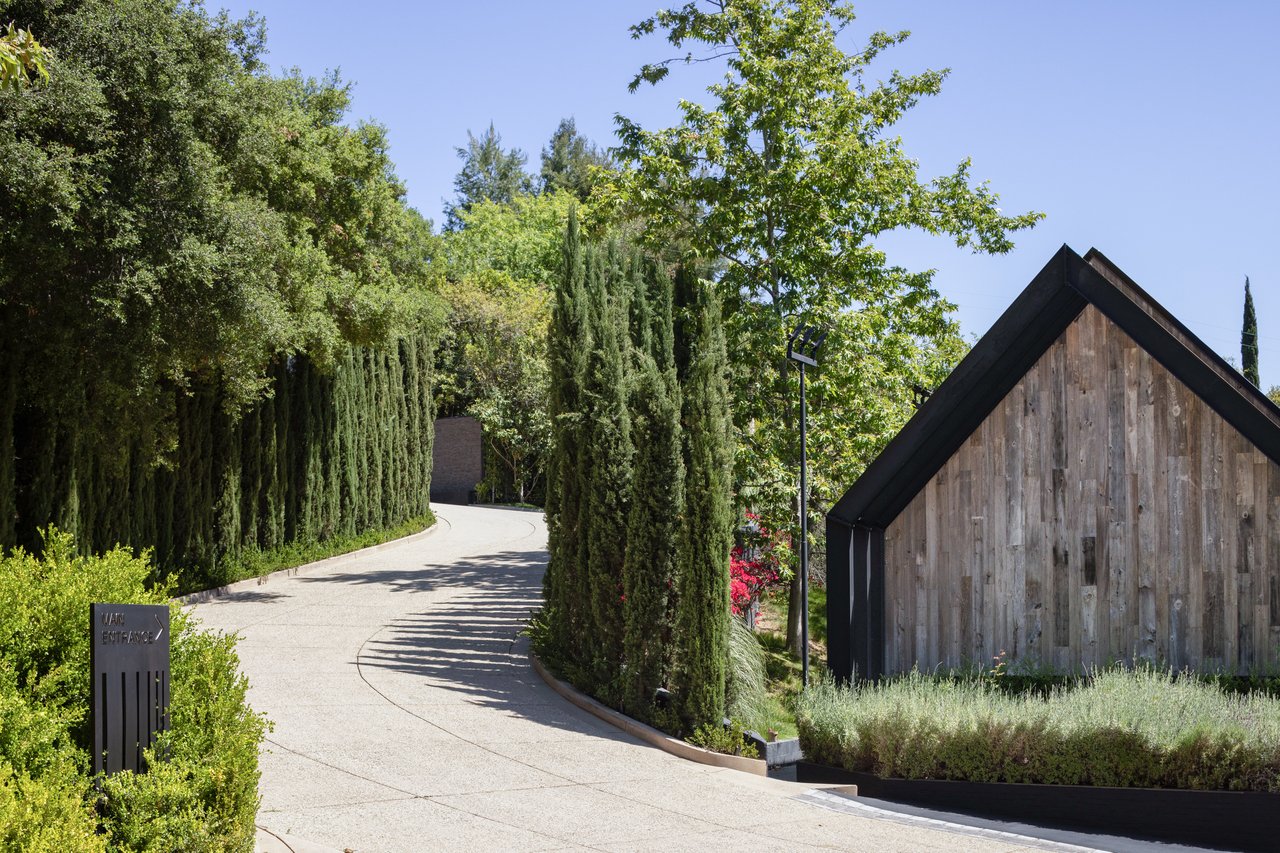 2650 Benedict Canyon Dr, Beverly Hills