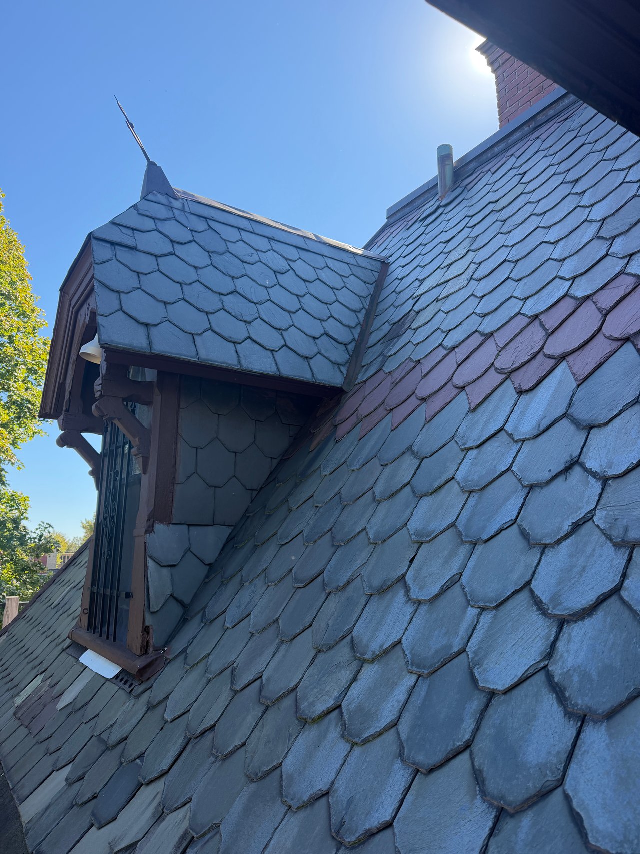 Slate Roofs: Lifespan, Pros & Cons, Maintenance, Repair