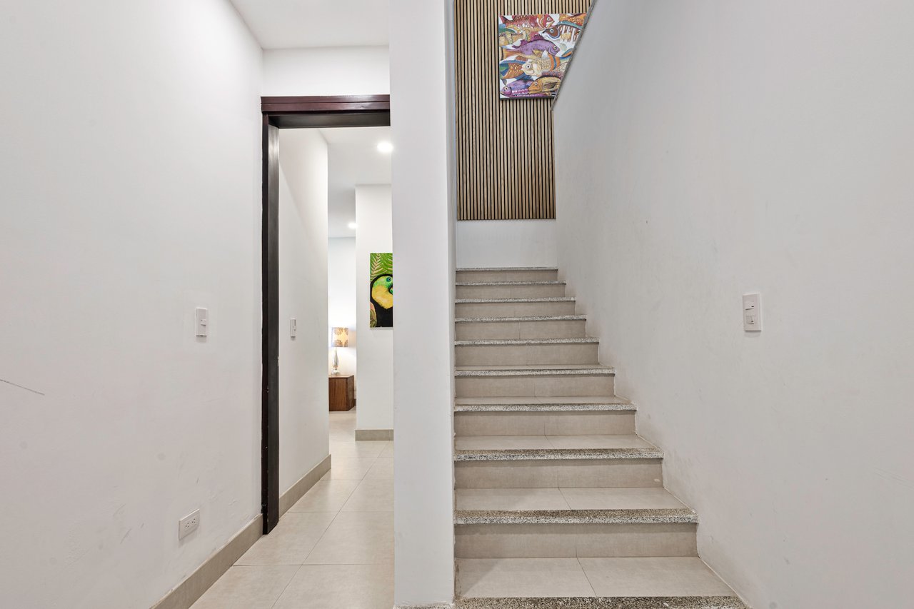 Gorgeous 5 Bedroom Home With Beach Club and Upscale Amenities