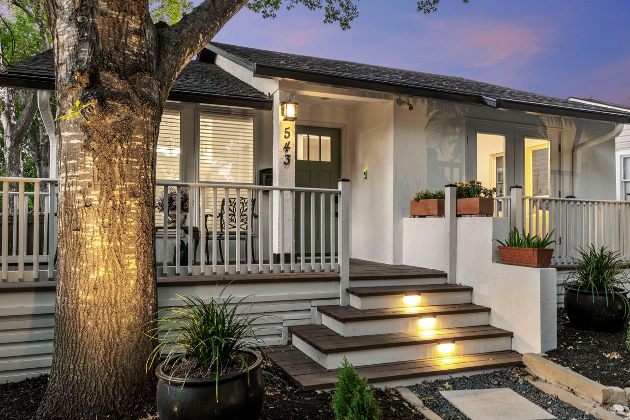 A Slice of Texas Charm in Alamo Heights