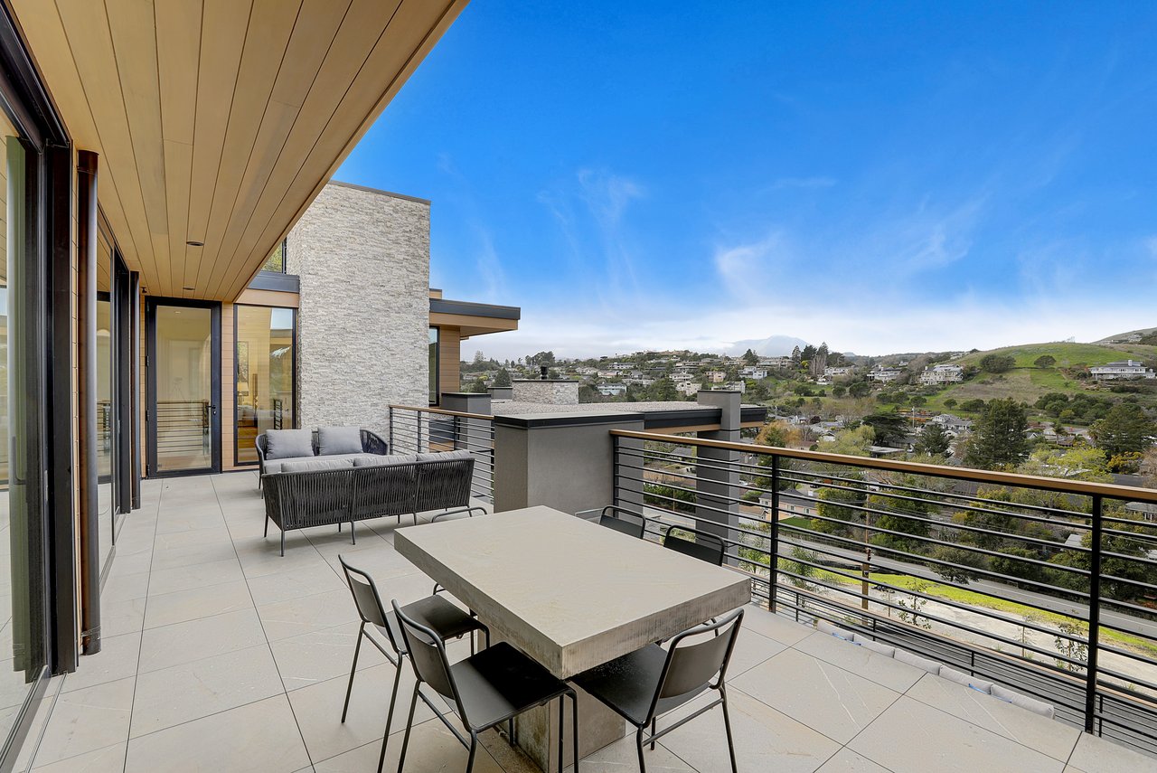 Modern Luxury - Completed in 2020
