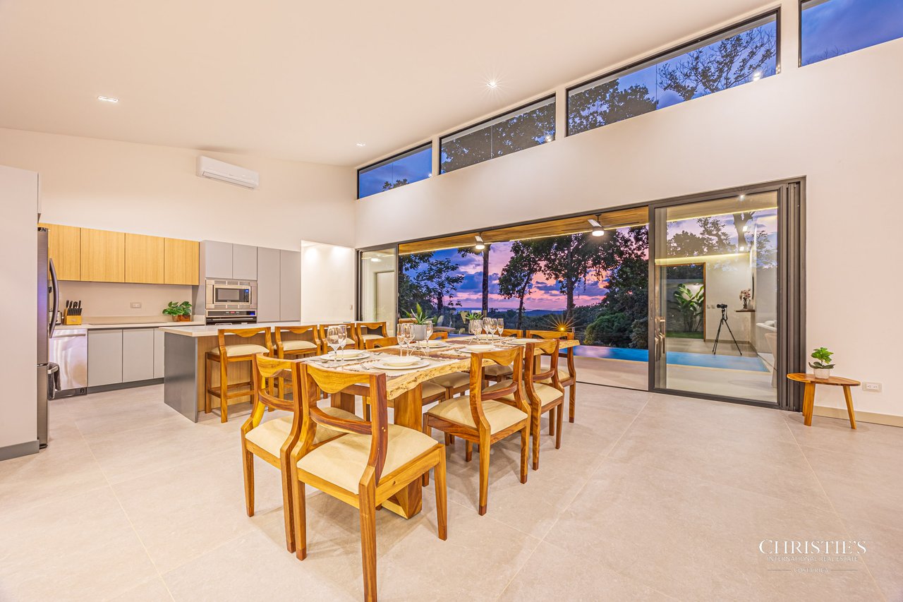 Casa Iguana Turnkey Tropical Paradise