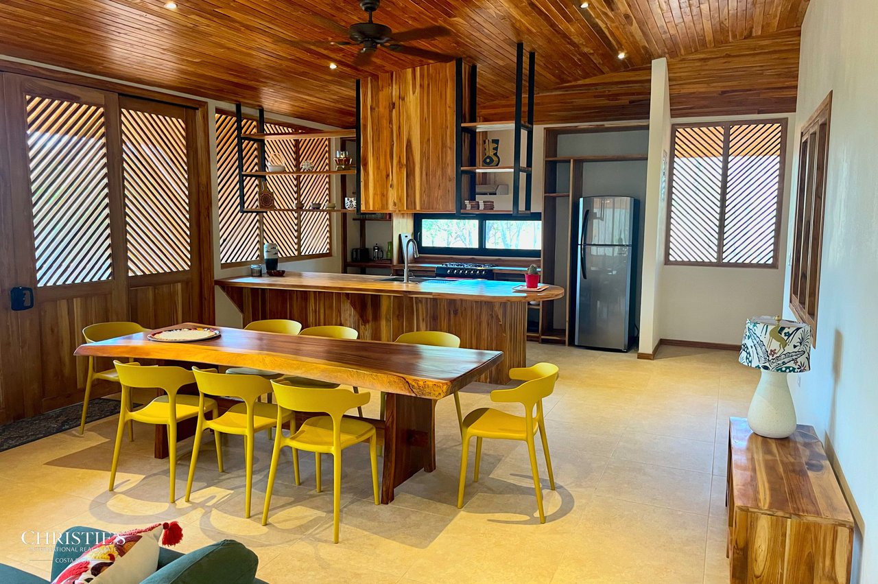 Tropical Villas Estate: A Unique Opportunity with 4 Private Villas