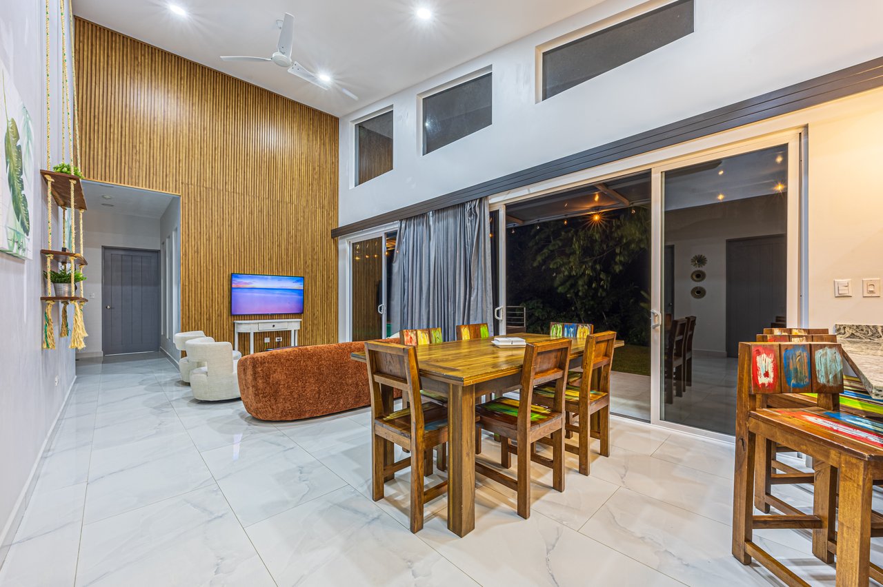 Perfect for Families or a Peaceful Retirement, Uvita Pacific Ocean Town