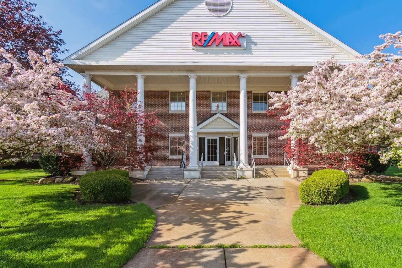 The Edwards Group @ Re/Max Platinum