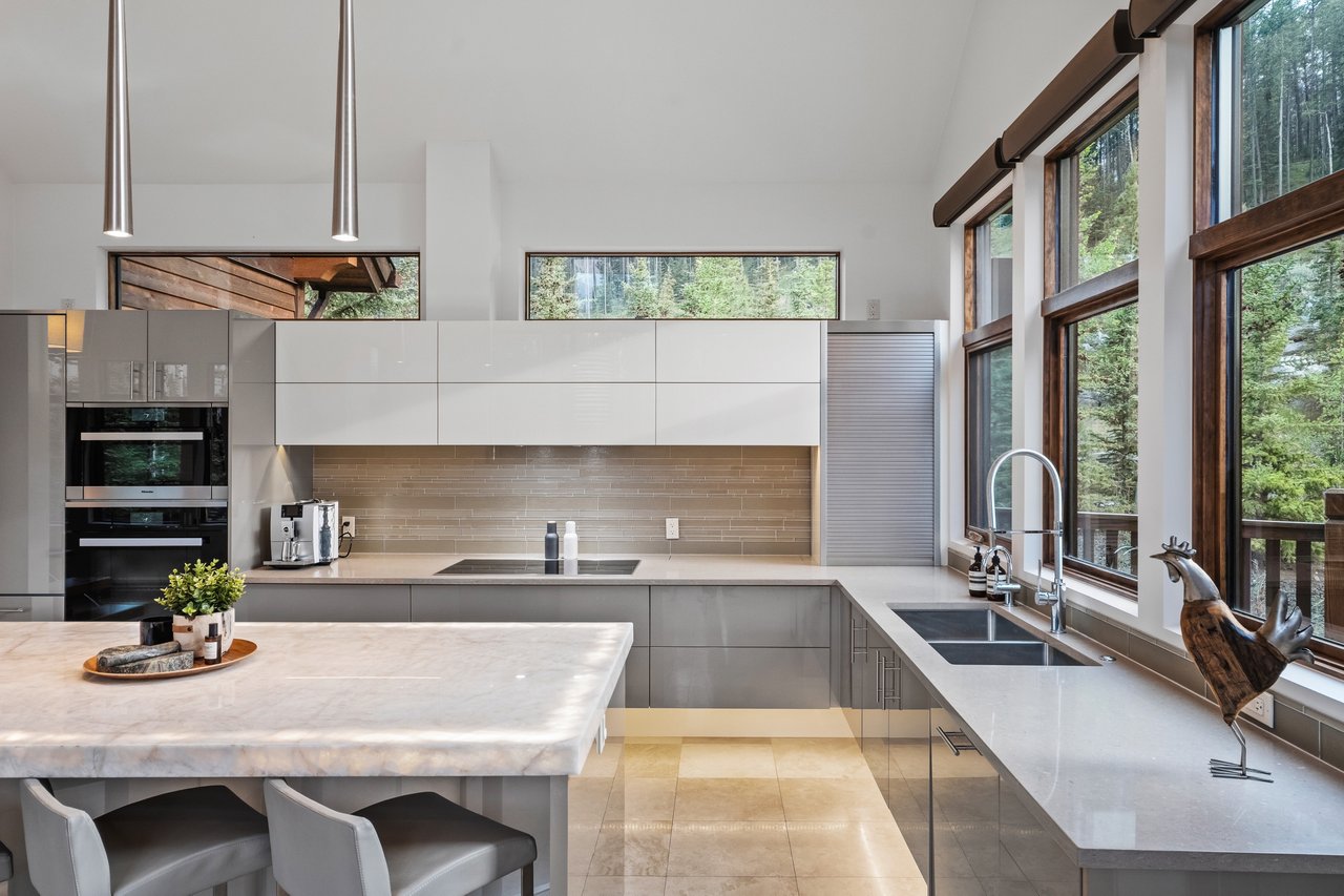 Refined Mountain Living at Cairns Landing