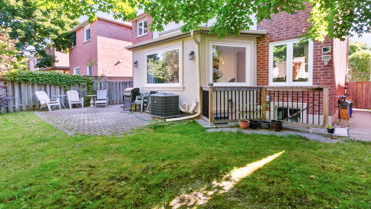 149 Roseborough Crescent