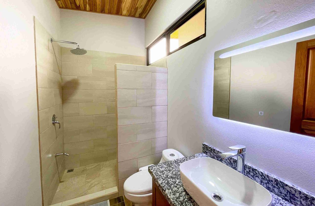 Brand-New Easy-Access 2-Bedroom Home with Big Pool & Peaceful Terraza on Calle Cascada in Ojochal Costa Rica