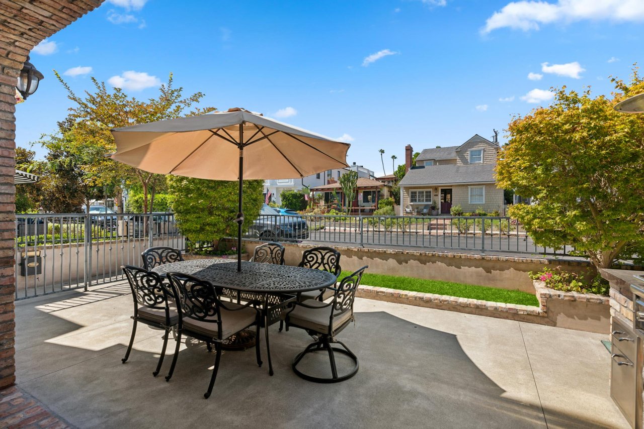 422 Heliotrope Avenue