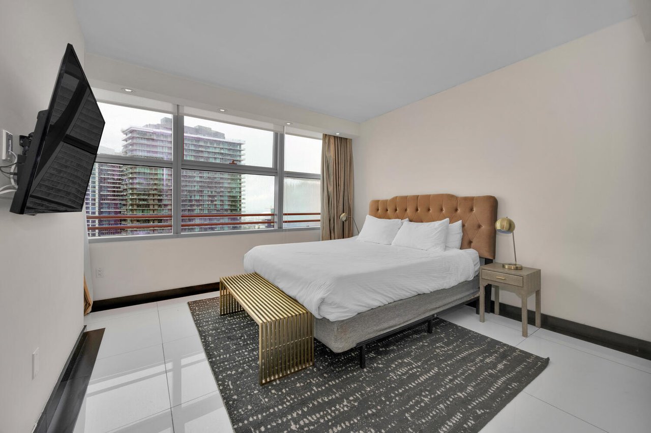 Luxury Penthouse for Lease in Brickell