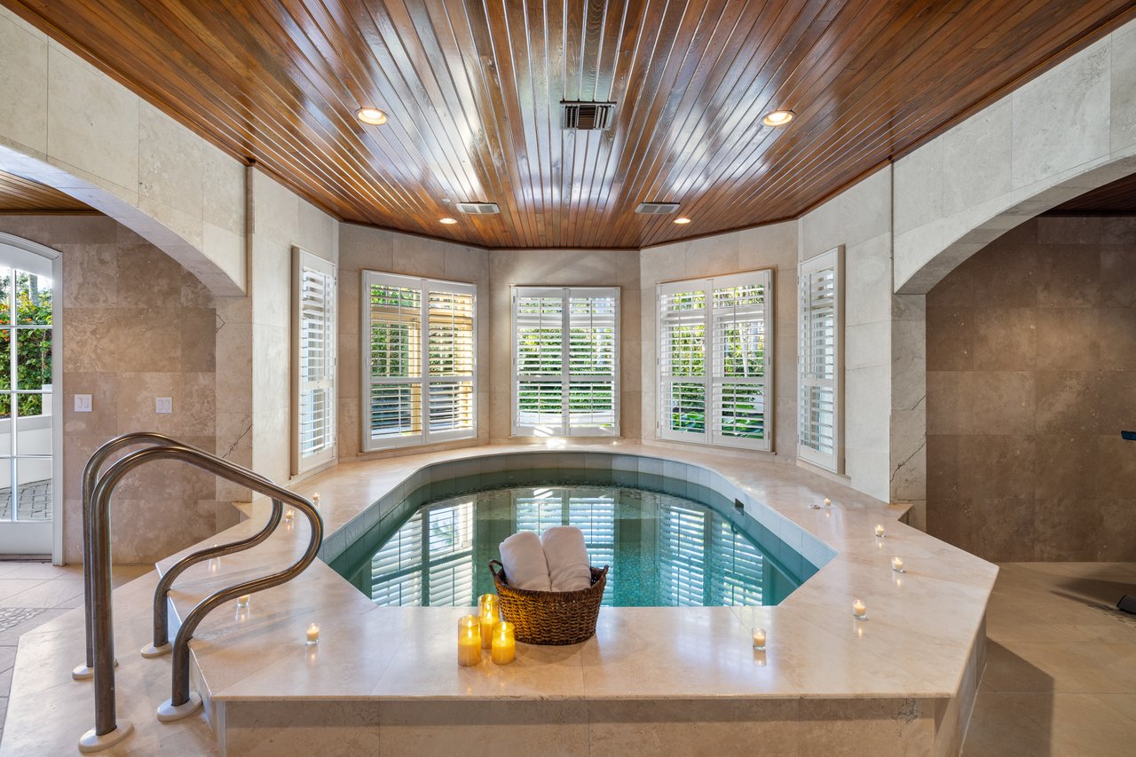 16475 Captiva Dr