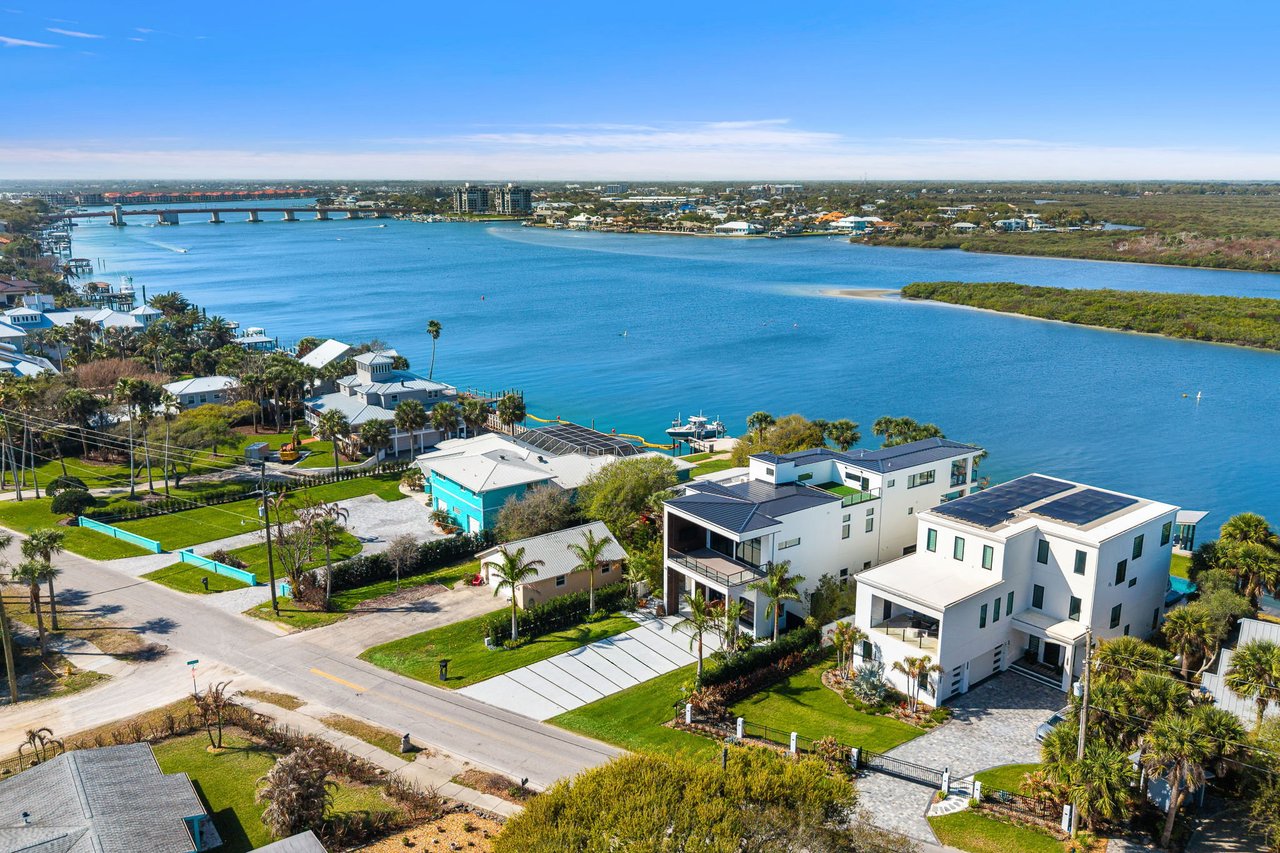 1194 N Peninsula Ave New Smyrna Beach, FL 32169
