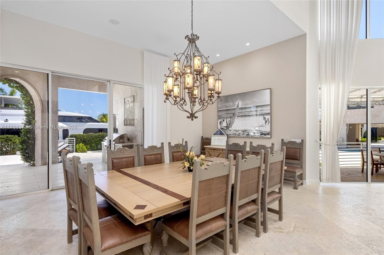 600 Isle Of Palms Dr