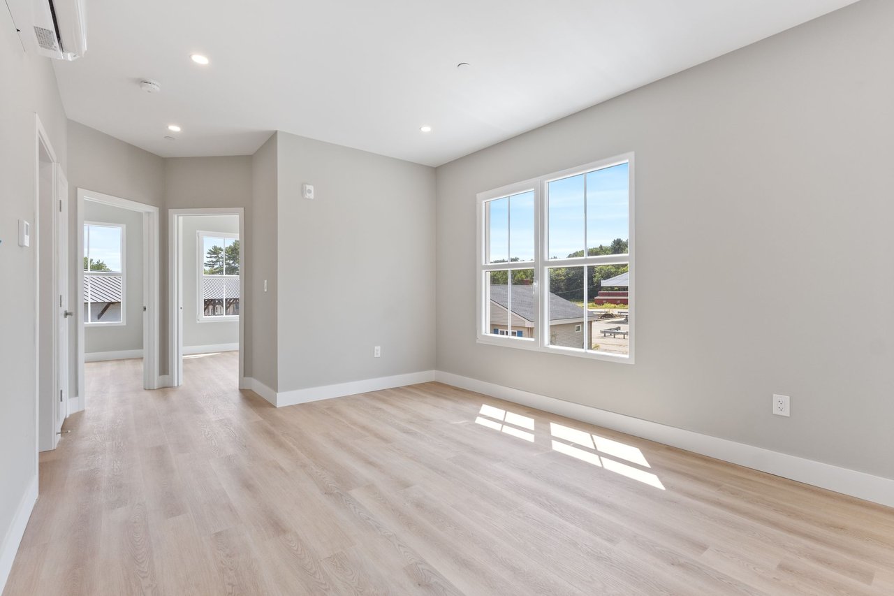 298 Main Street, 2H