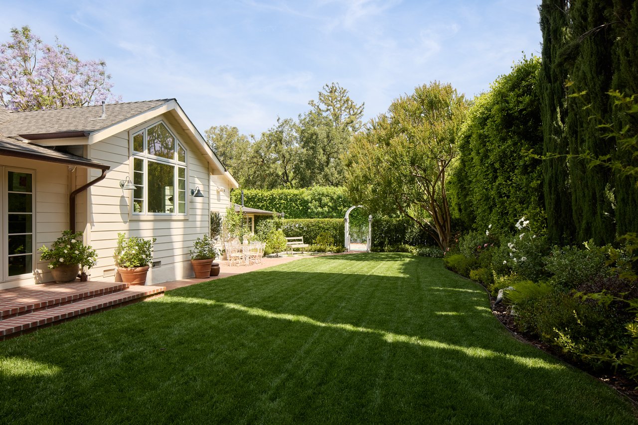 17333 Rancho St, Encino