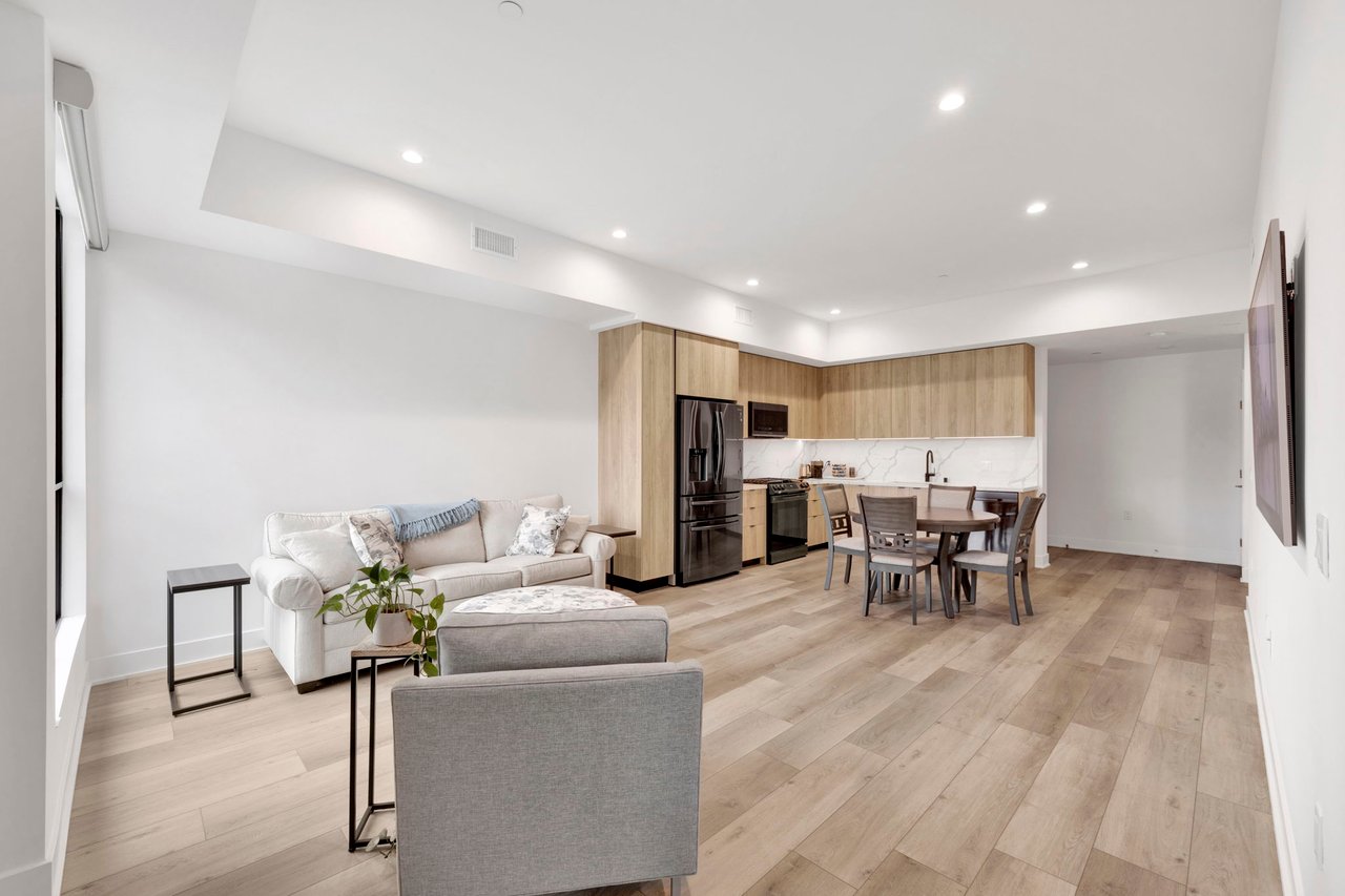 178 S Euclid Ave #301